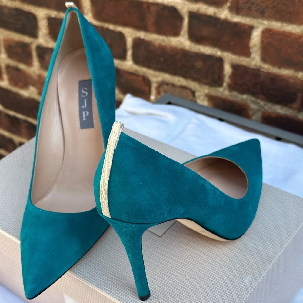 Sarah Jessica Parker Fawn Teal Suede Pumps
